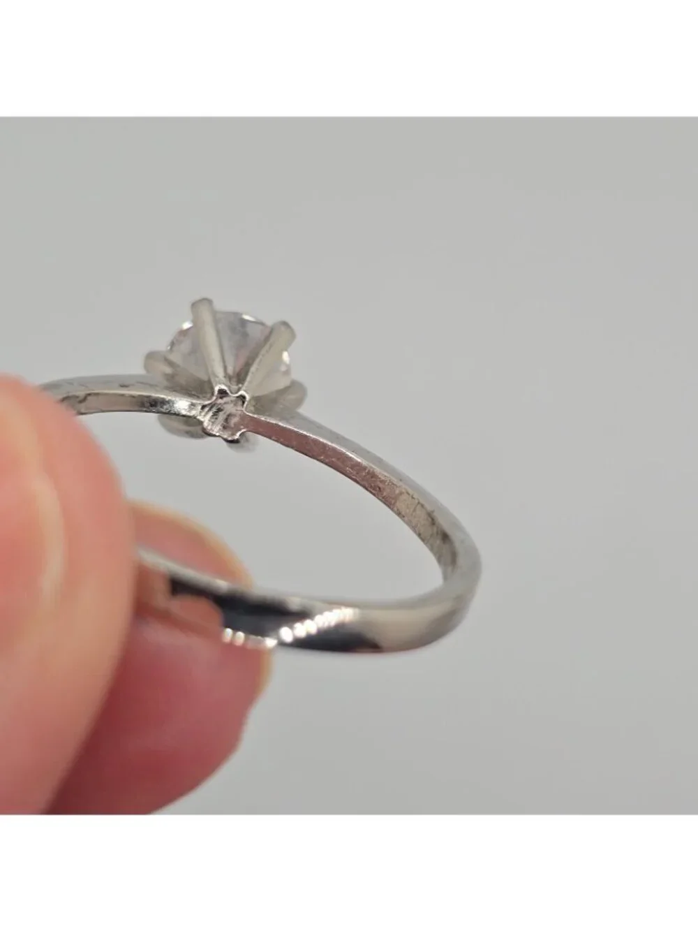 Vintage SETA Ring Silver tone Solitaire Engagement Round-Cut Stone Size 8.75